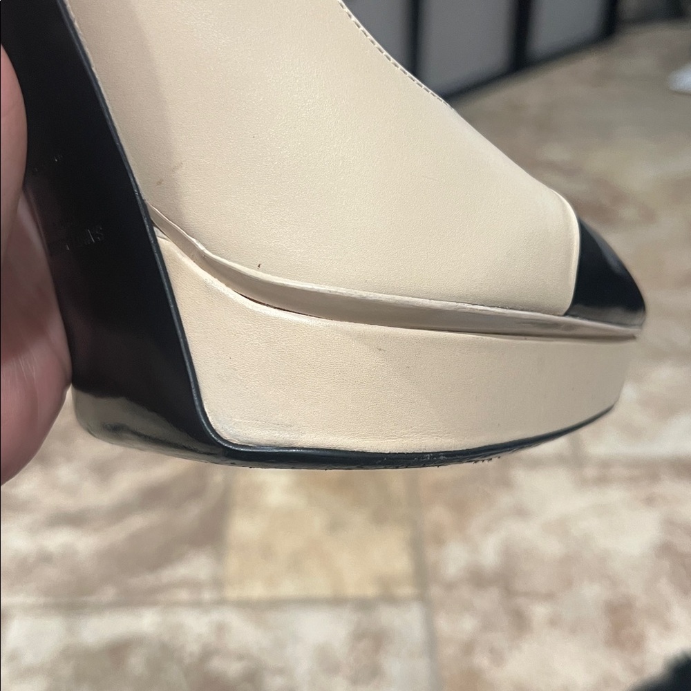 Heels Shoes Nude Beige Black sz 7.5 - Picture 9 of 15